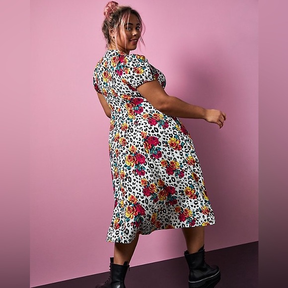 Betsey Johnson x Torrid Dress - Picture 3 of 13